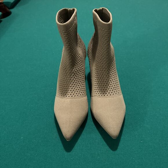 Charles by Charles David Women’s Grey Knit Ankle Booties Size 9M - Picture 5 of 9